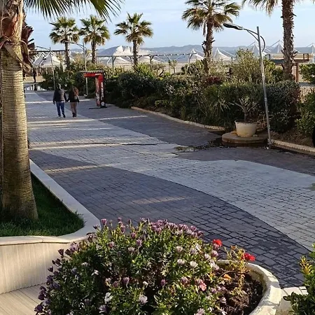 Family House & Free Parking Golem, Durres *