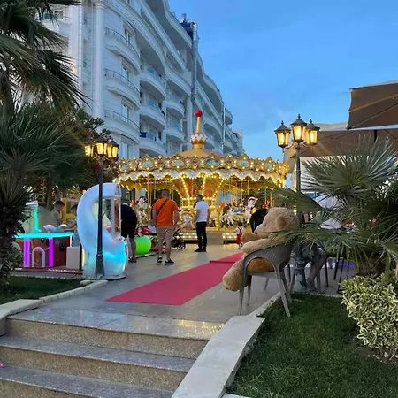 Family House & Free Parking Golem, Durres